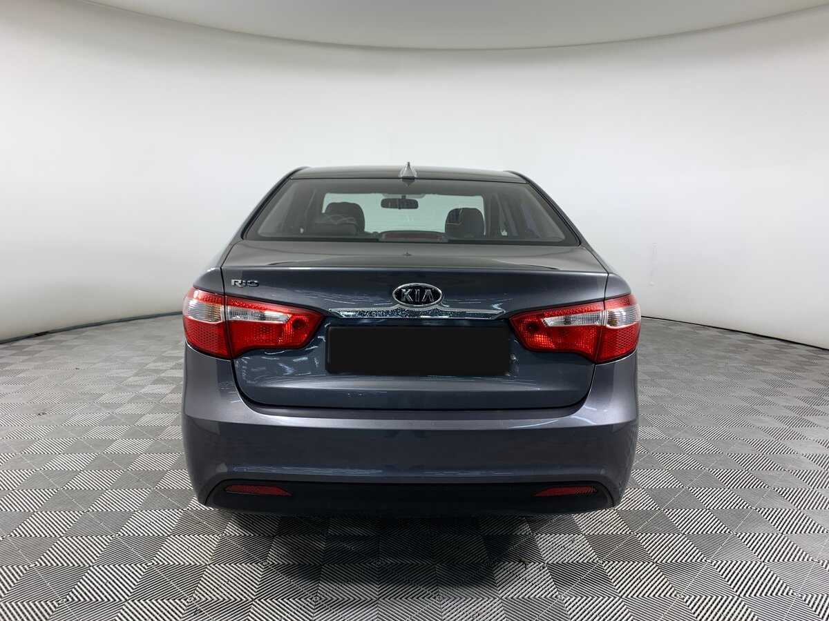 Kia Rio с пробегом — 2012 год. Фото: #5