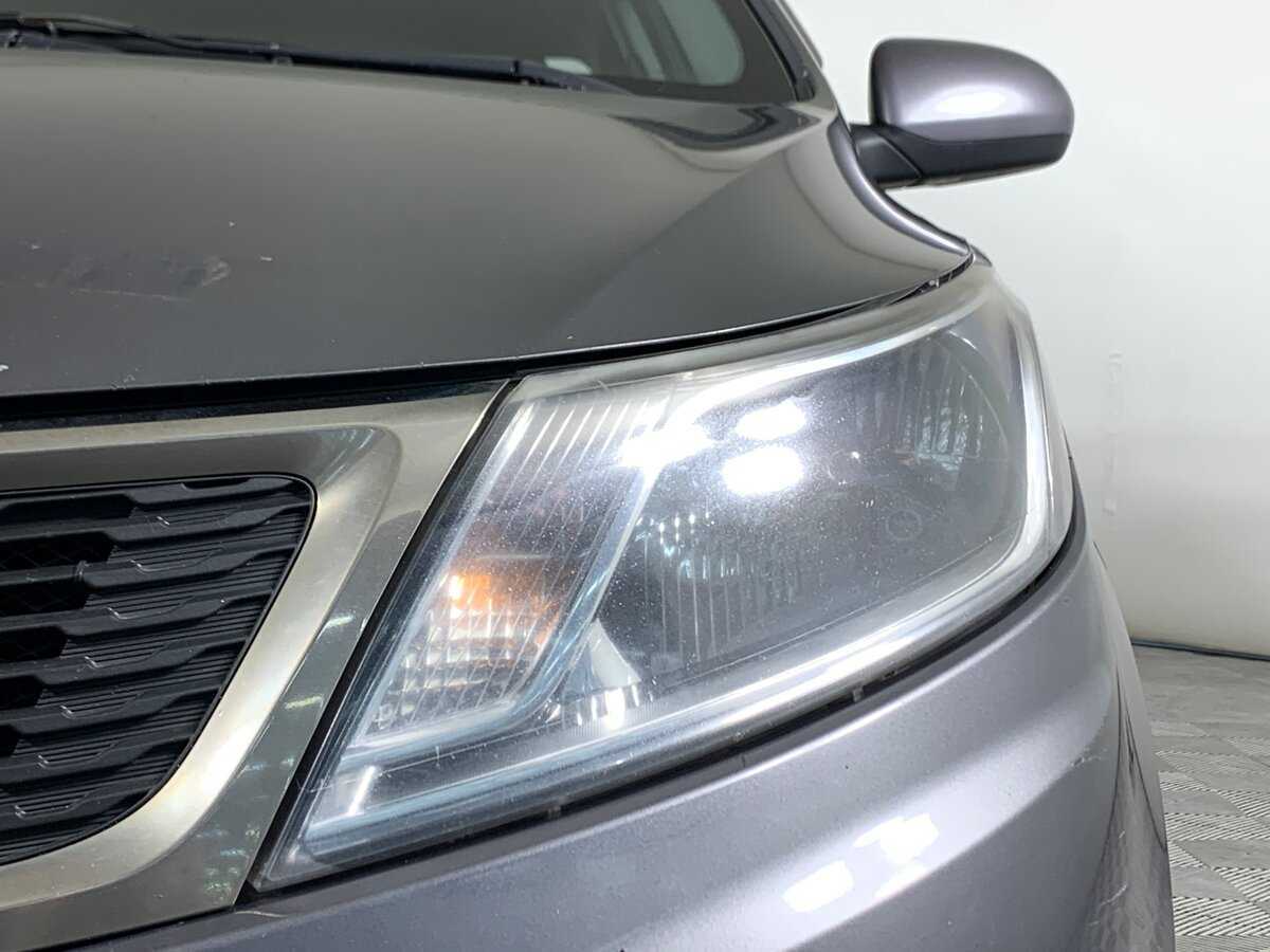 Kia Rio с пробегом — 2012 год. Фото: #9