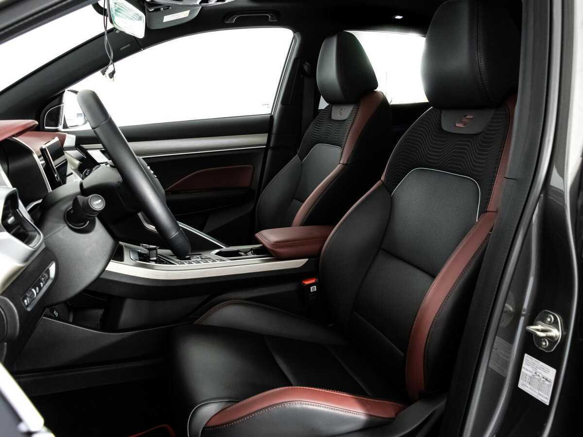 Geely Coolray с пробегом — 2023 год. Фото: #10