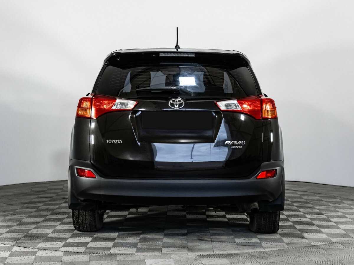 Toyota RAV4 с пробегом — 2015 год. Фото: #4