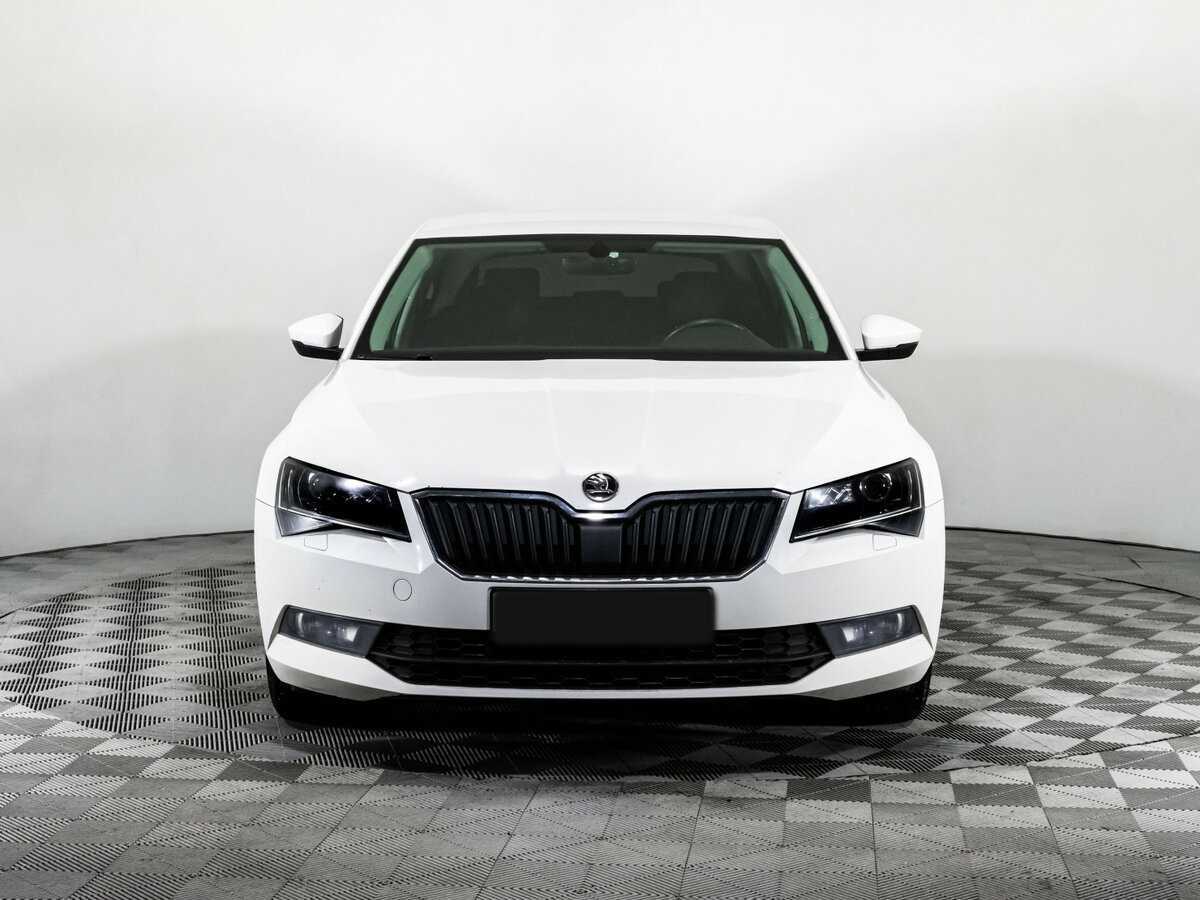 Skoda Superb с пробегом — 2018 год. Фото: #1