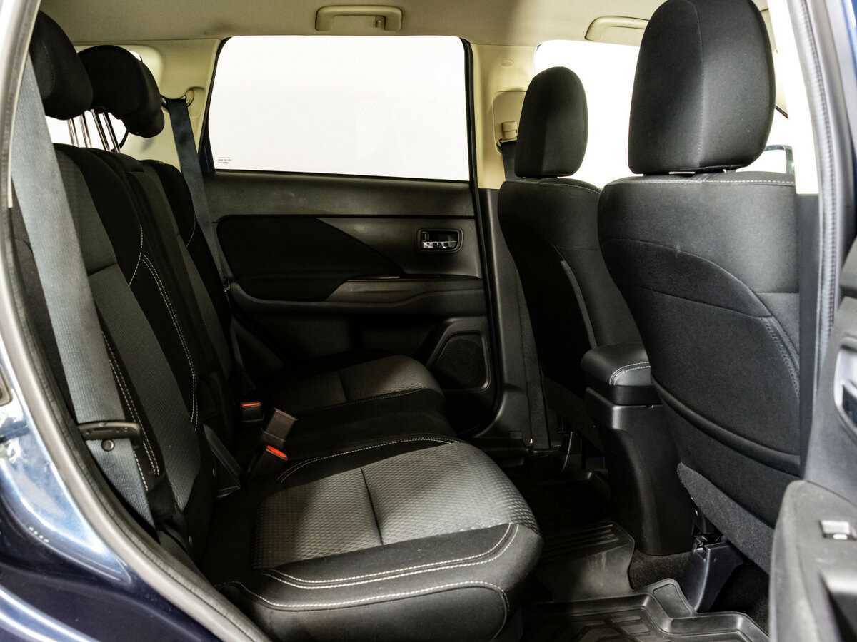 Mitsubishi Outlander с пробегом — 2020 год. Фото: #14