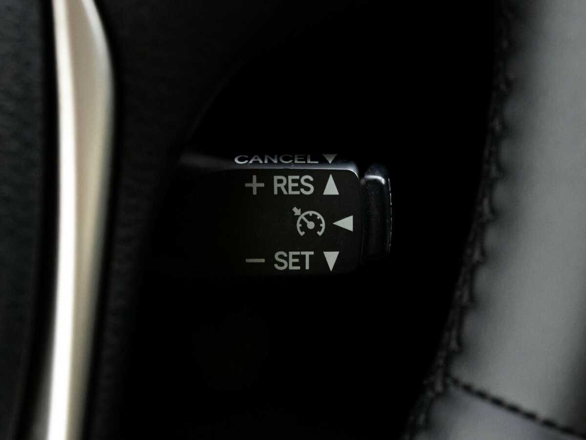 Toyota RAV4 с пробегом — 2015 год. Фото: #15