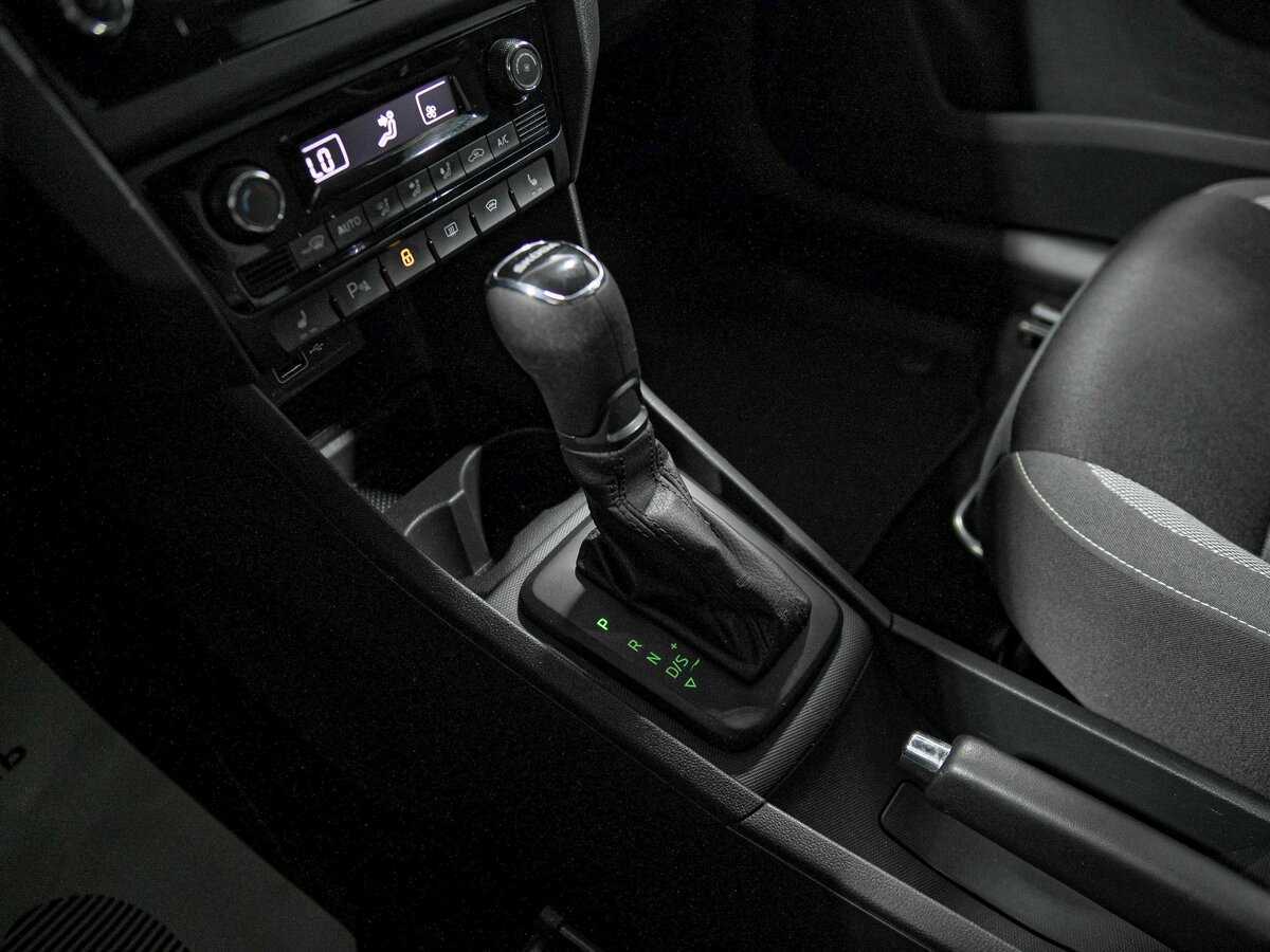 Skoda Rapid с пробегом — 2019 год. Фото: #11