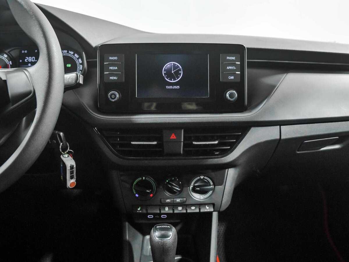Skoda Rapid с пробегом — 2021 год. Фото: #9