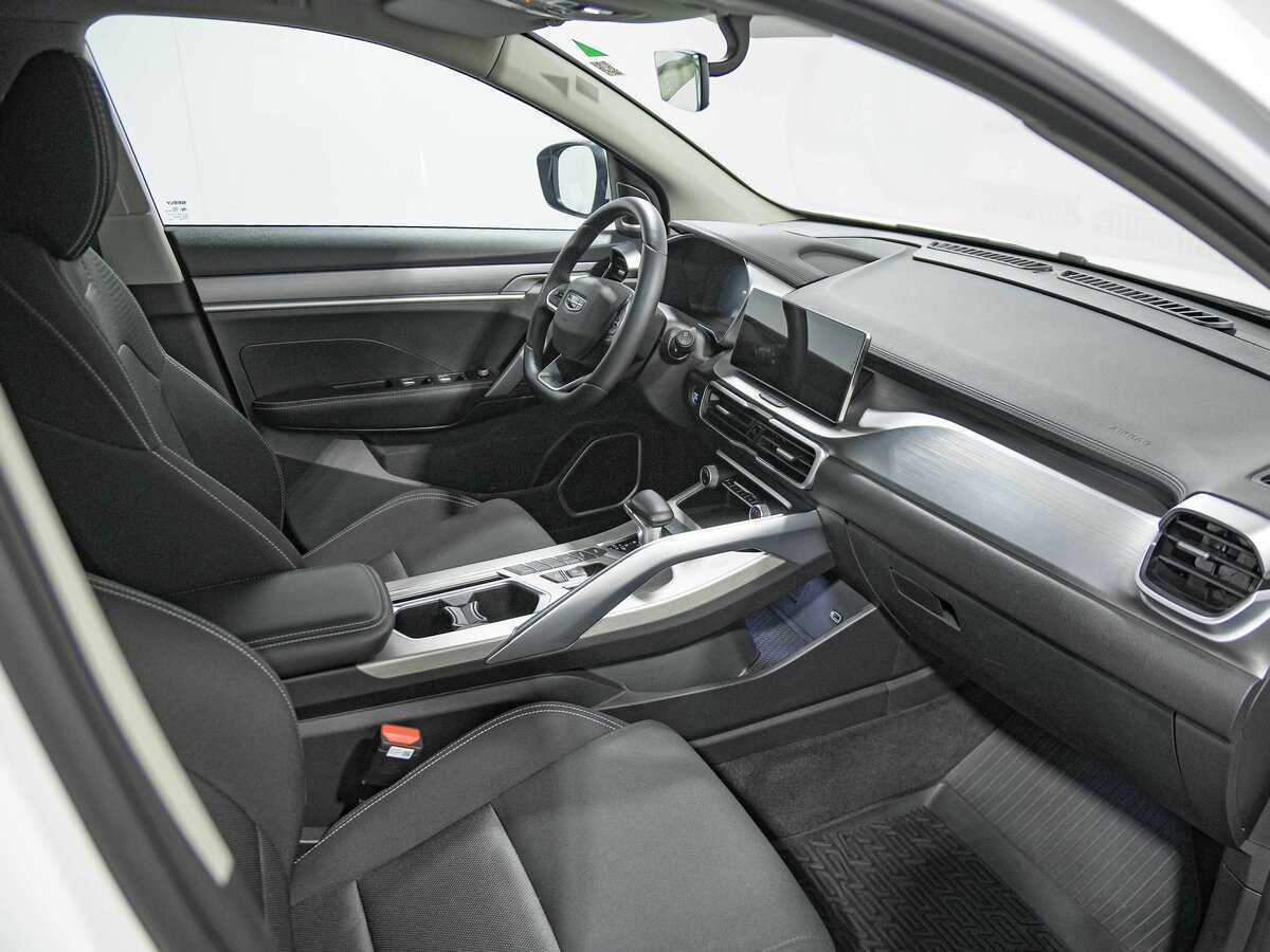 Geely Coolray с пробегом — 2023 год. Фото: #13