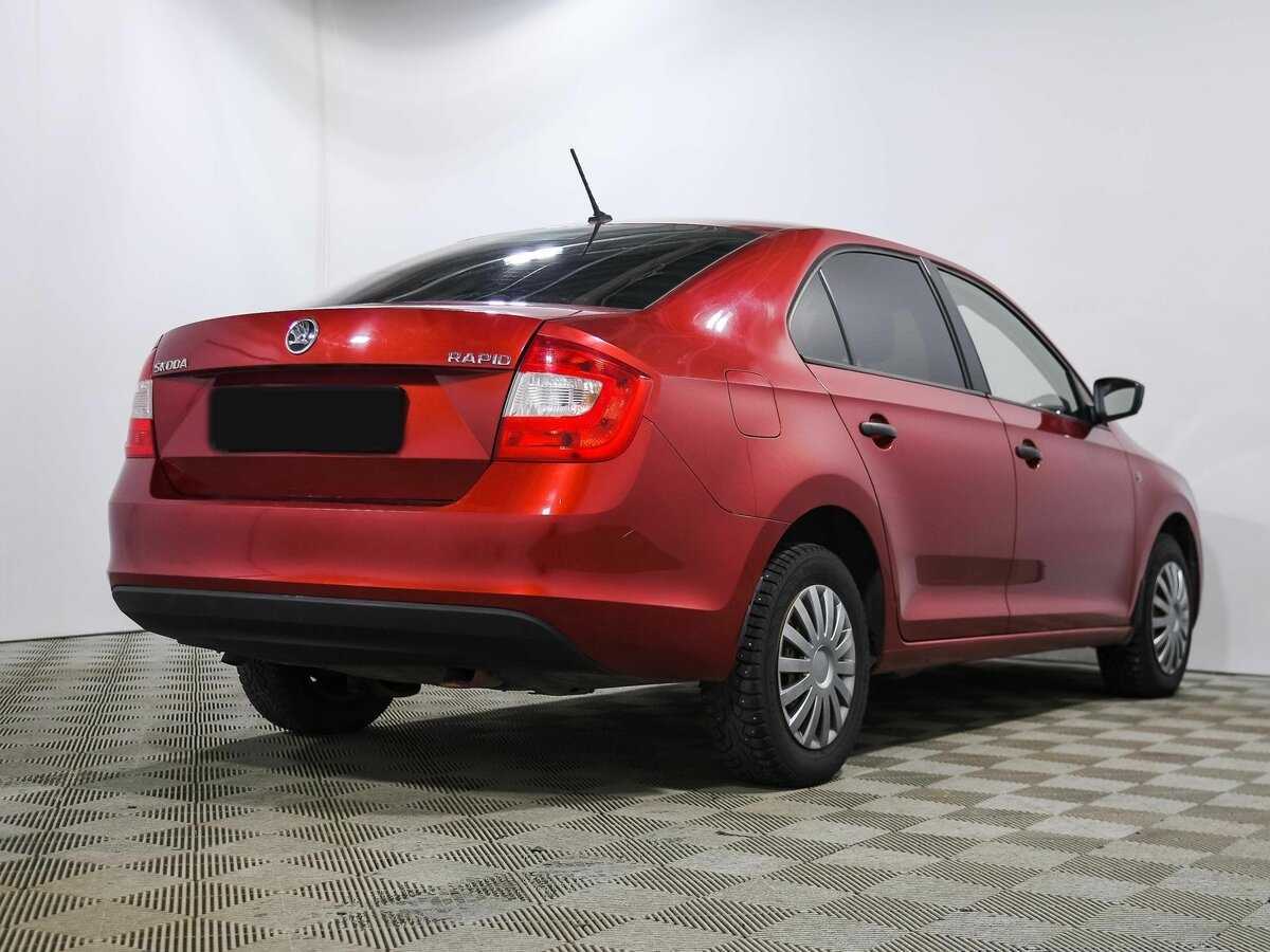 Skoda Rapid с пробегом — 2016 год. Фото: #3