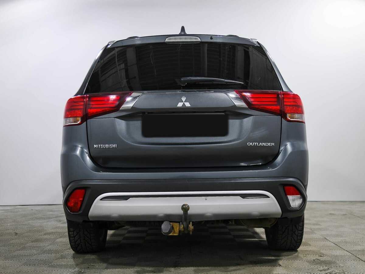 Mitsubishi Outlander с пробегом — 2018 год. Фото: #4