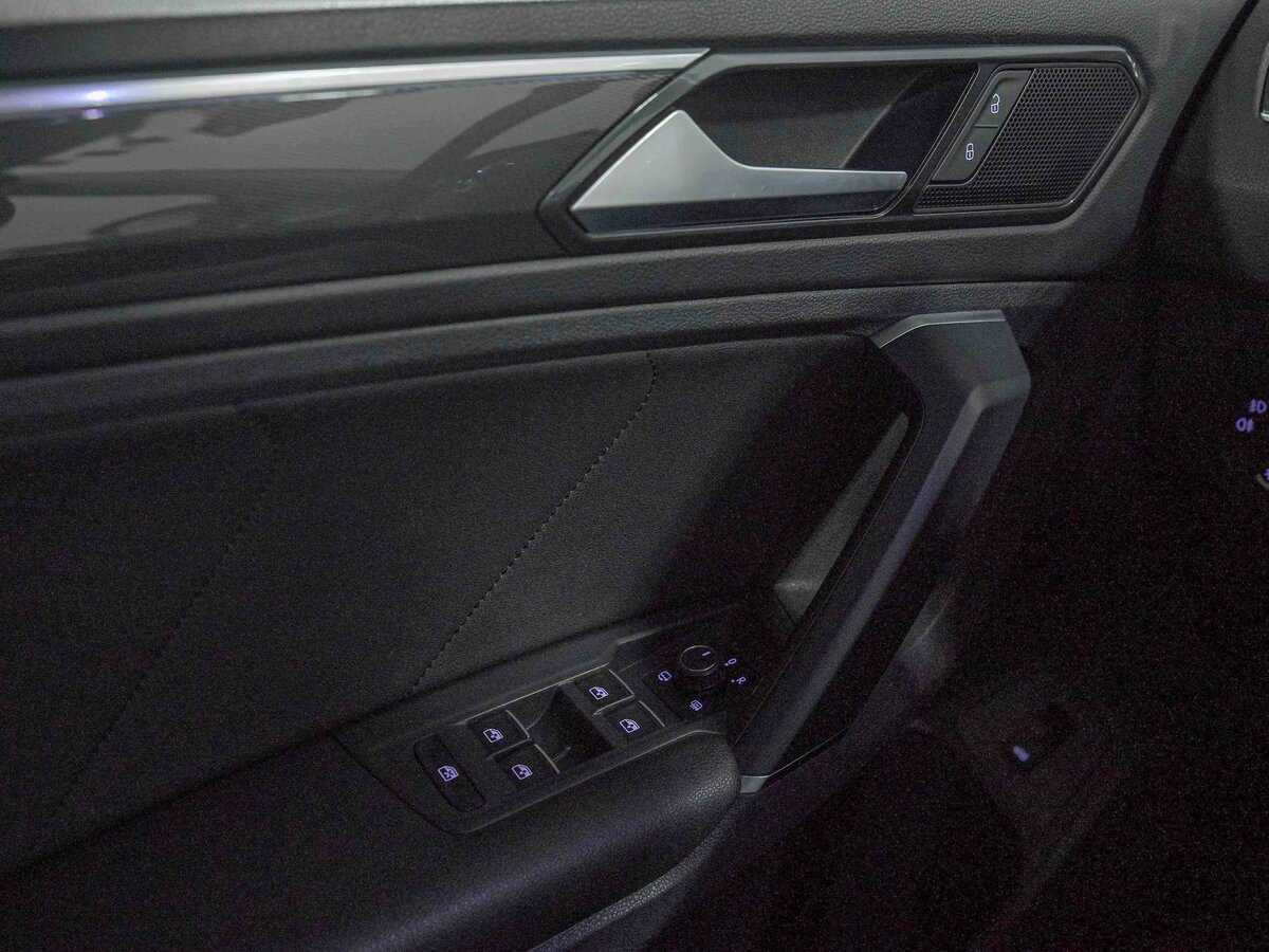Volkswagen Tiguan с пробегом — 2018 год. Фото: #10