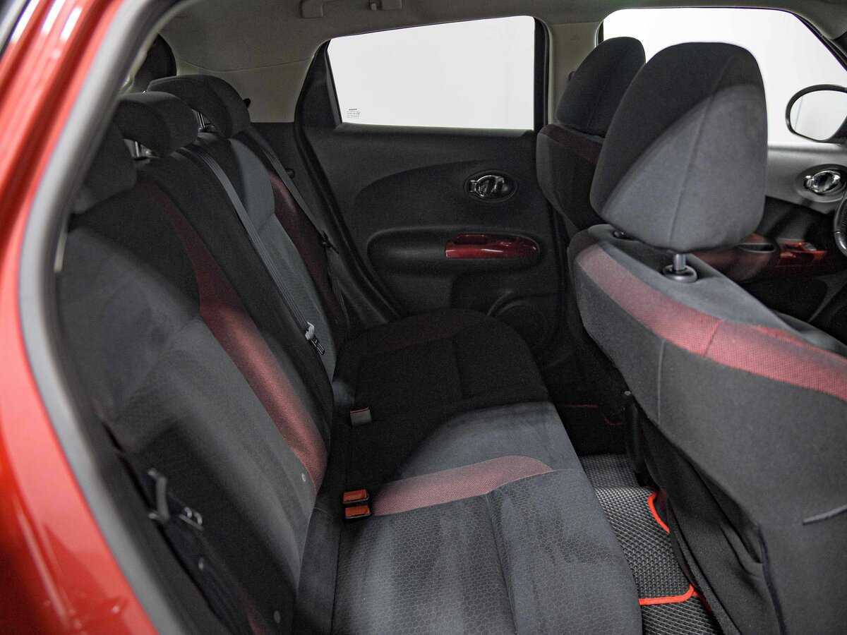 Nissan Juke с пробегом — 2012 год. Фото: #13