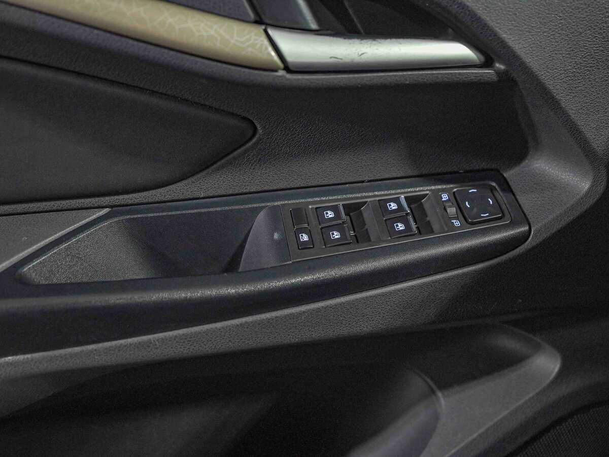 Lada (ВАЗ) Vesta с пробегом — 2019 год. Фото: #13