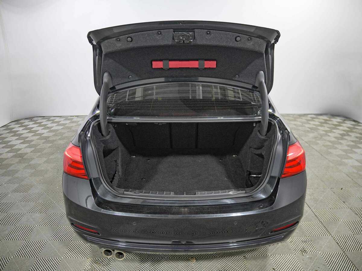 BMW 3 серии с пробегом — 2017 год. Фото: #17