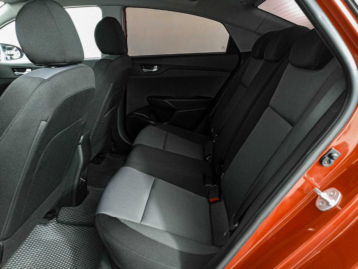 Hyundai Solaris с пробегом — 2021 год. Фото: #8