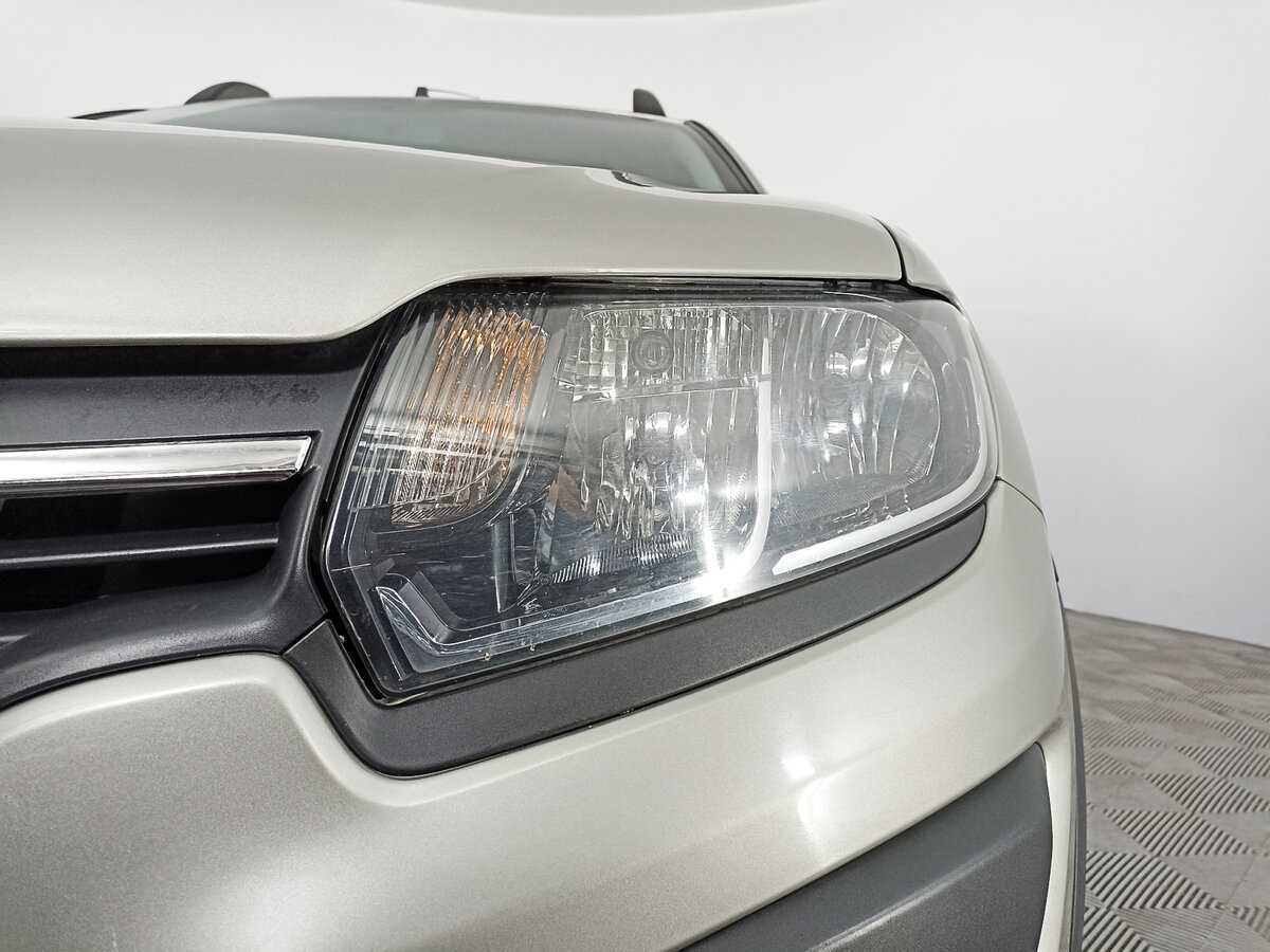 Renault Sandero с пробегом — 2017 год. Фото: #14