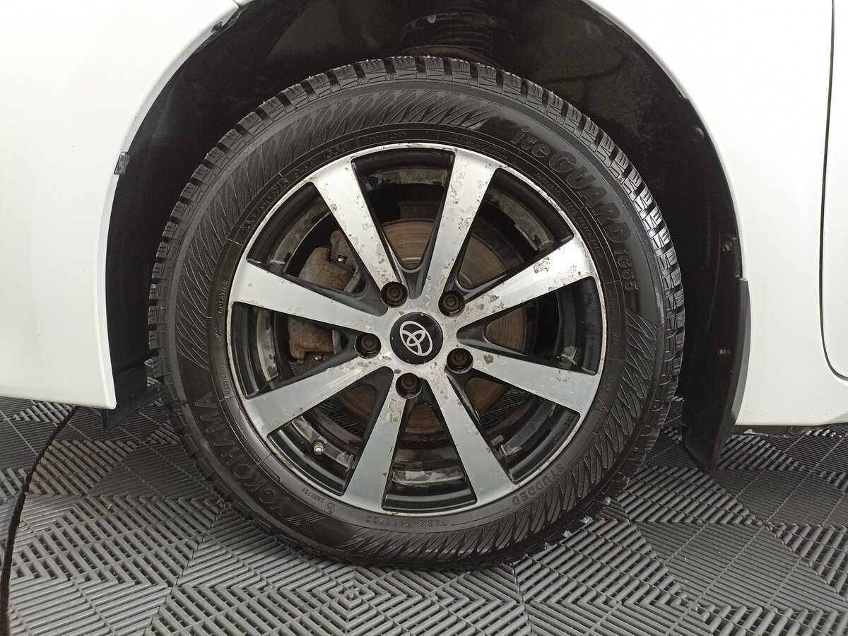 Toyota Corolla с пробегом — 2013 год. Фото: #16