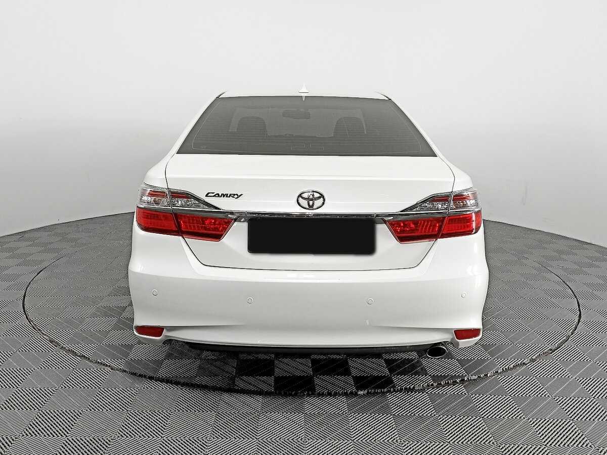 Toyota Camry с пробегом — 2017 год. Фото: #5