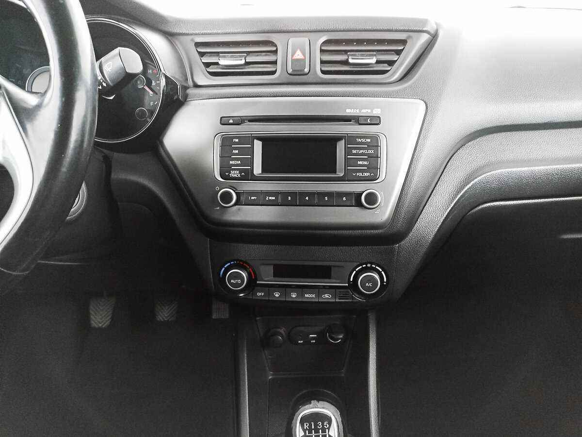 Kia Rio с пробегом — 2017 год. Фото: #14