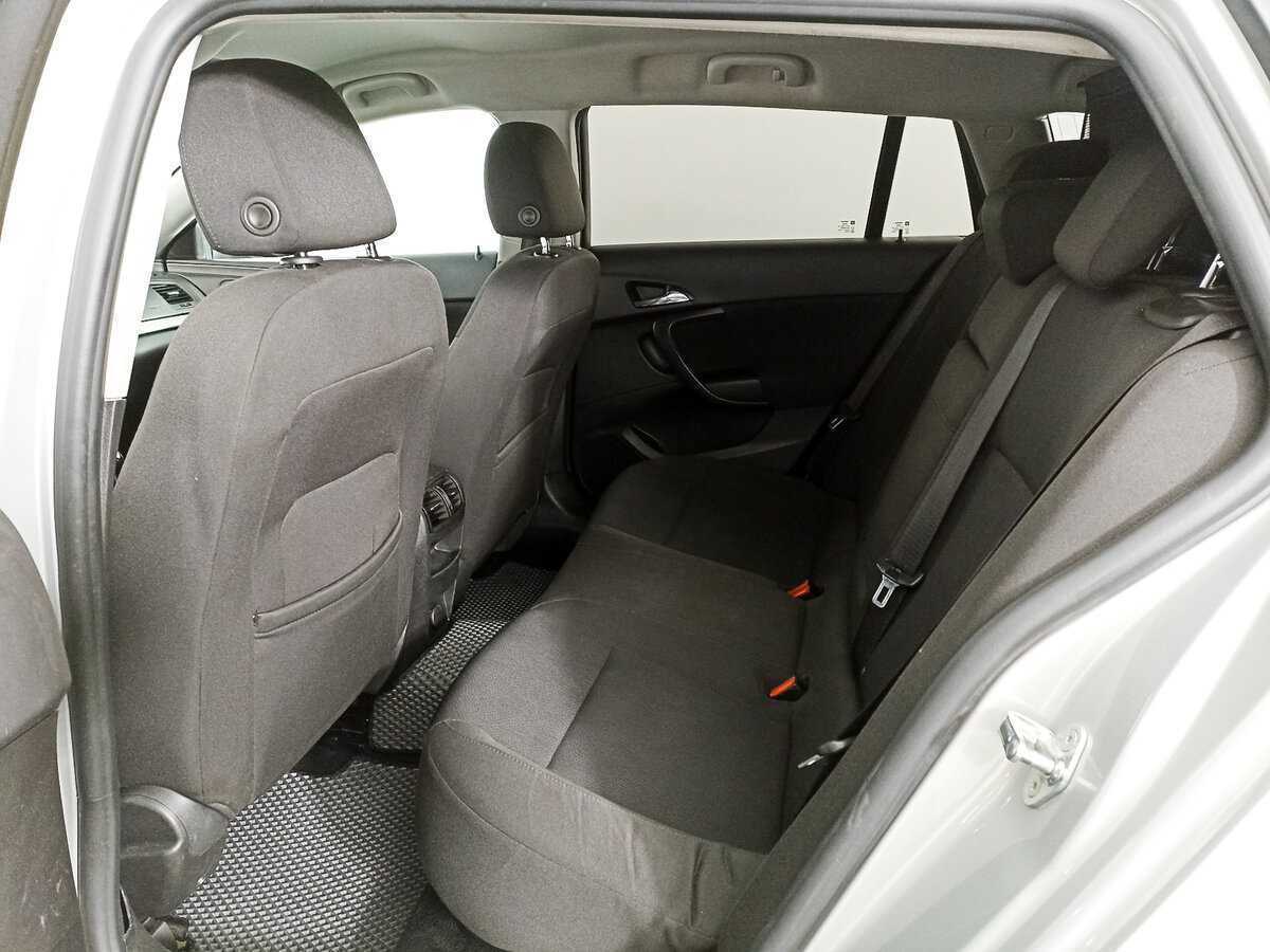 Opel Insignia с пробегом — 2012 год. Фото: #8