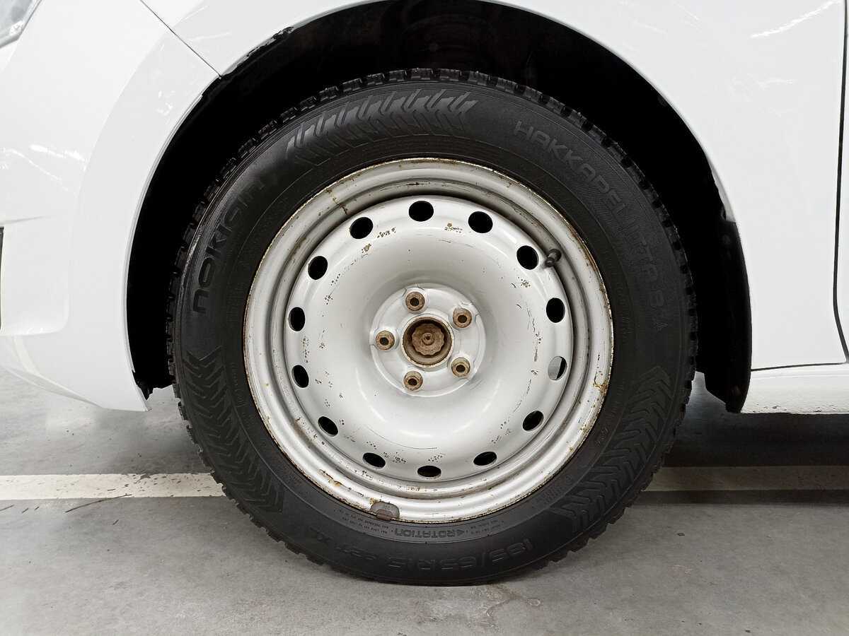 Skoda Rapid с пробегом — 2019 год. Фото: #17