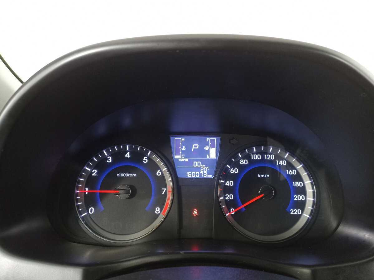 Hyundai Solaris с пробегом — 2016 год. Фото: #10