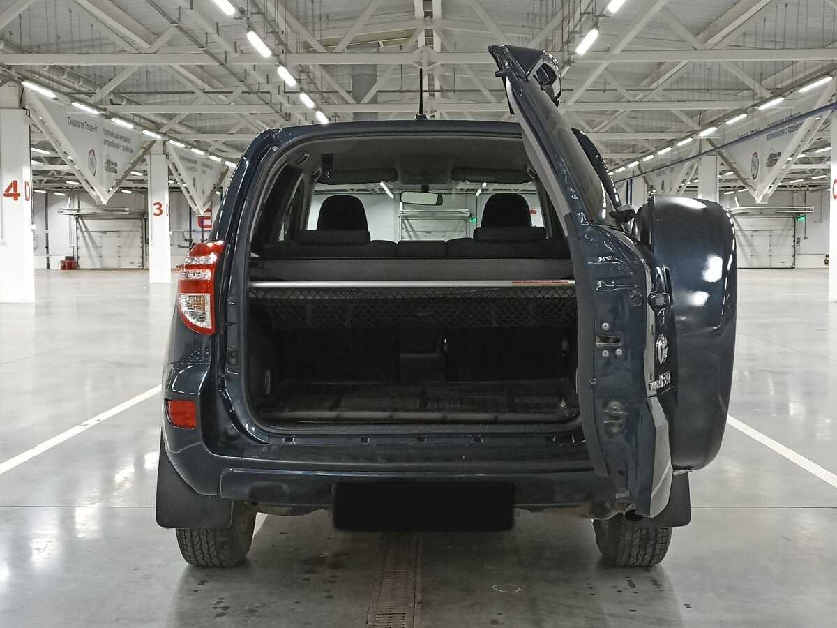 Toyota RAV4 с пробегом — 2012 год. Фото: #9