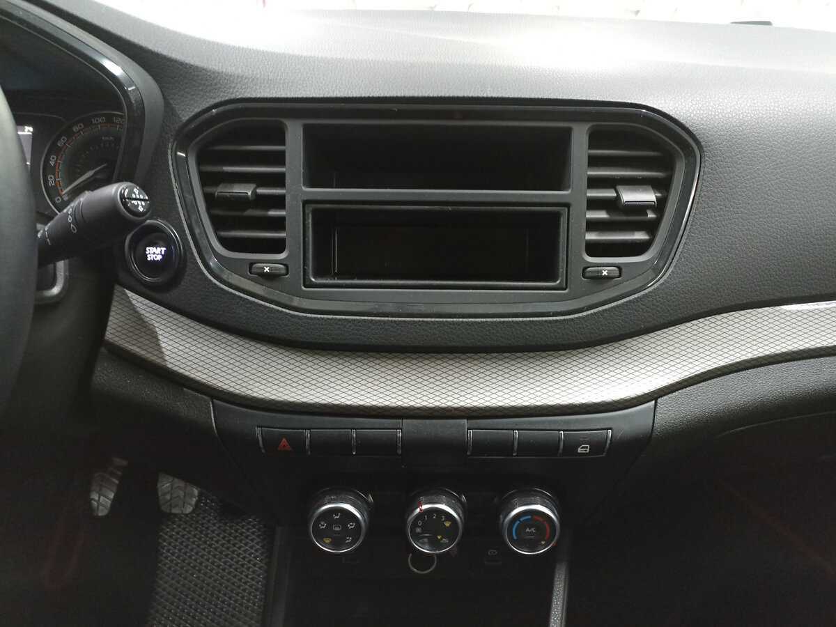 Lada (ВАЗ) Vesta с пробегом — 2024 год. Фото: #14