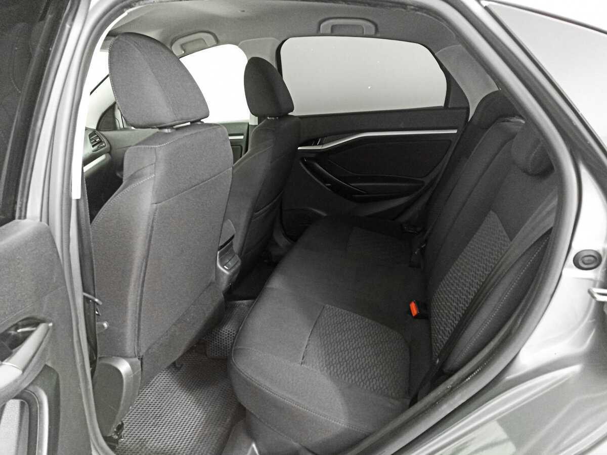 Lada (ВАЗ) Vesta с пробегом — 2020 год. Фото: #11