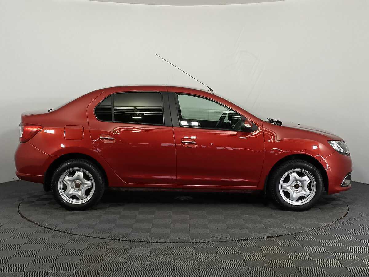 Renault Logan с пробегом — 2015 год. Фото: #3