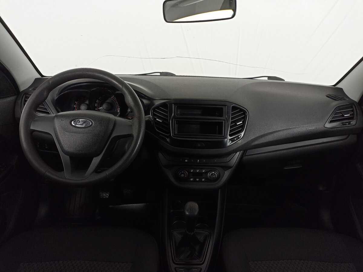 Lada (ВАЗ) Vesta с пробегом — 2017 год. Фото: #12