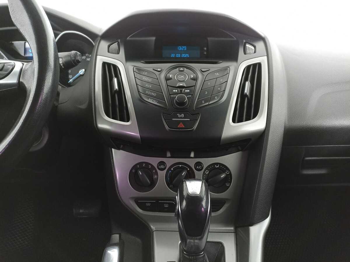 Ford Focus с пробегом — 2013 год. Фото: #13