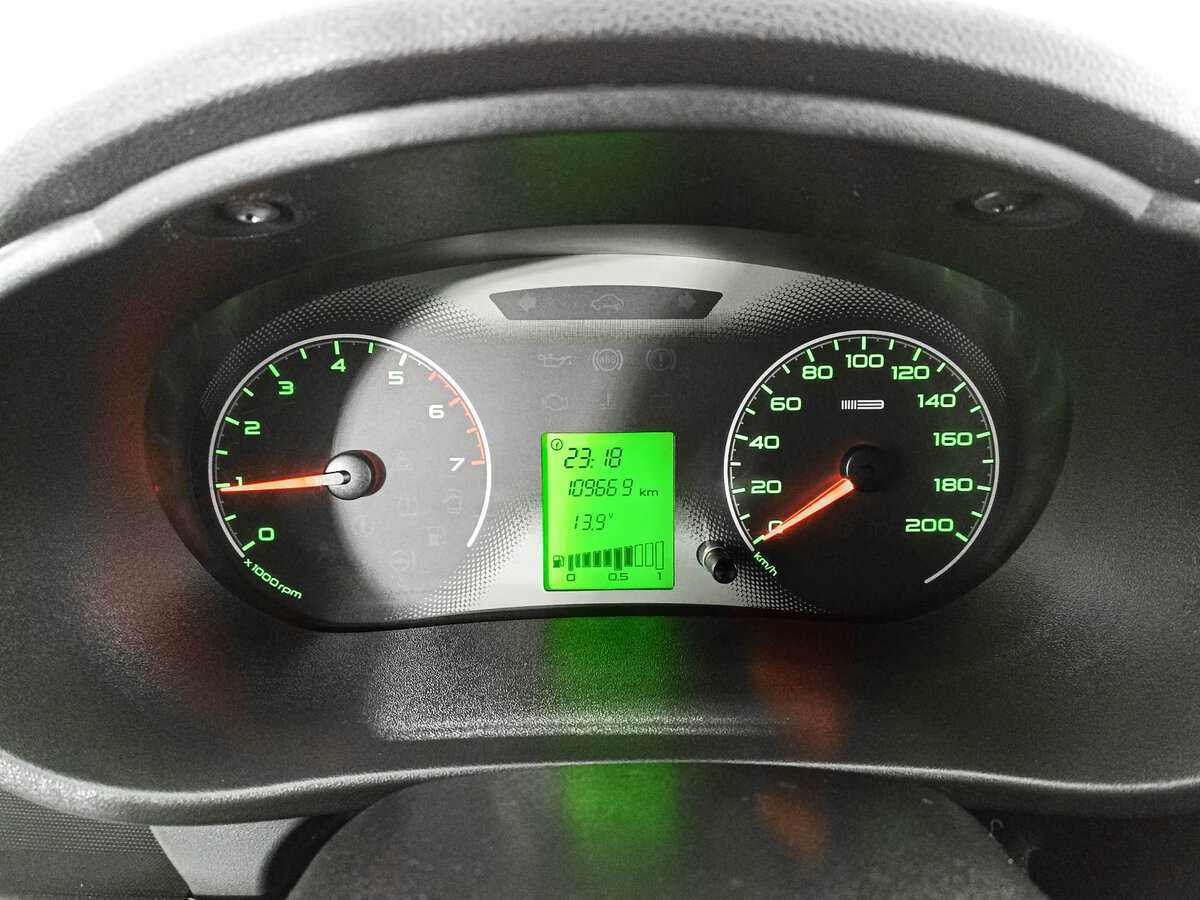 Lada (ВАЗ) Granta с пробегом — 2014 год. Фото: #12