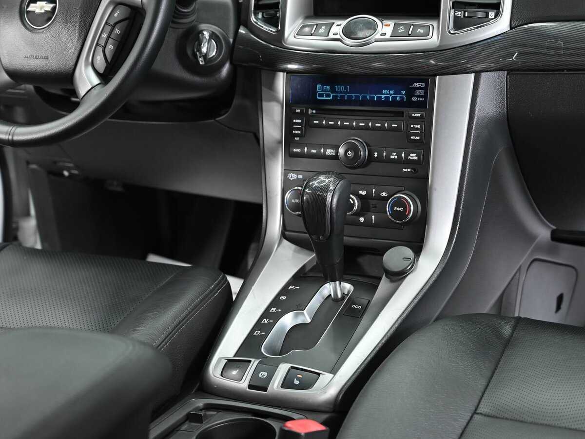 Chevrolet Captiva с пробегом — 2015 год. Фото: #8