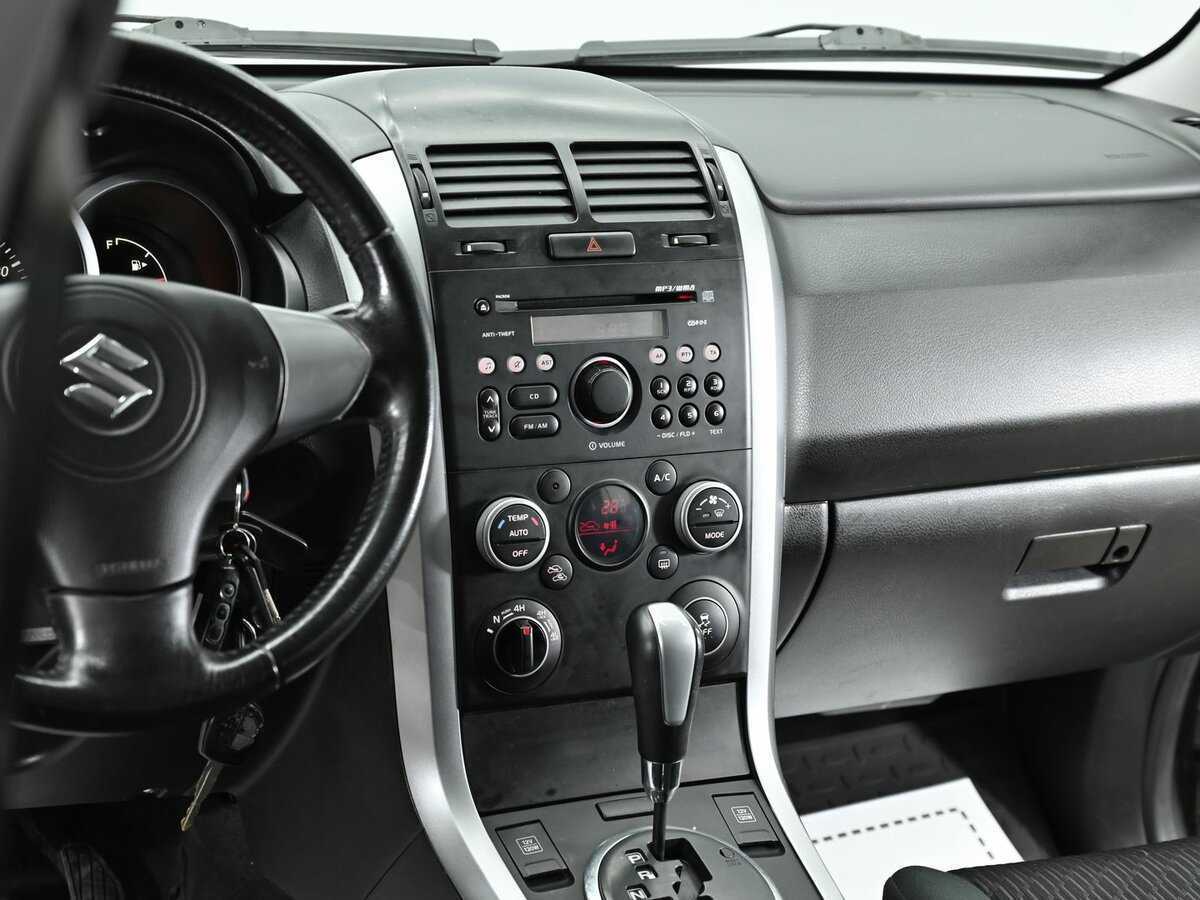 Suzuki Grand Vitara с пробегом — 2013 год. Фото: #5