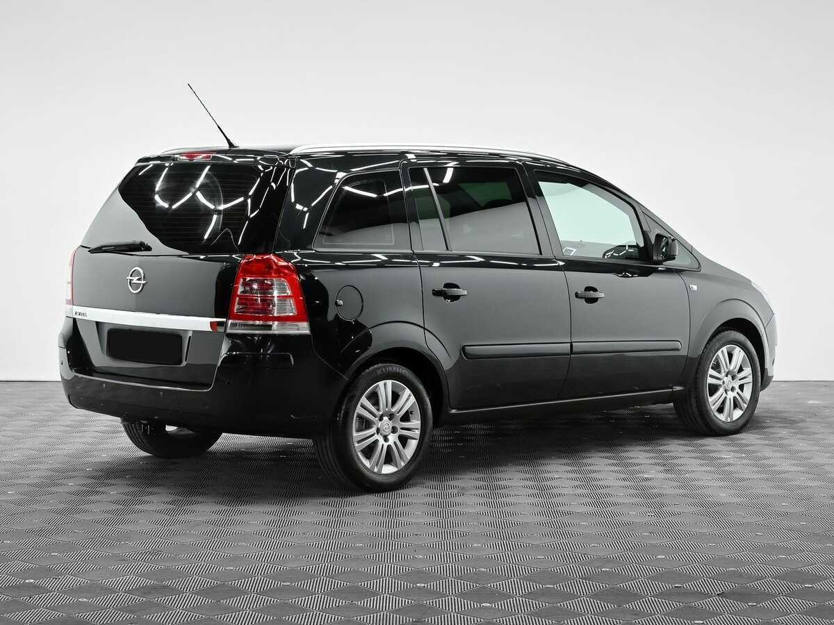Opel Zafira с пробегом — 2012 год. Фото: #2