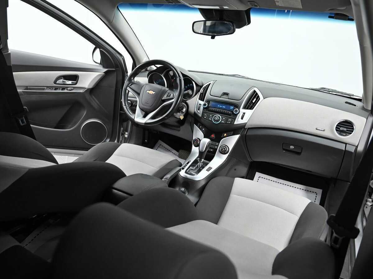 Chevrolet Cruze с пробегом — 2013 год. Фото: #12