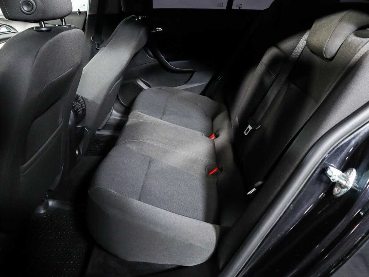 Opel Insignia с пробегом — 2012 год. Фото: #4