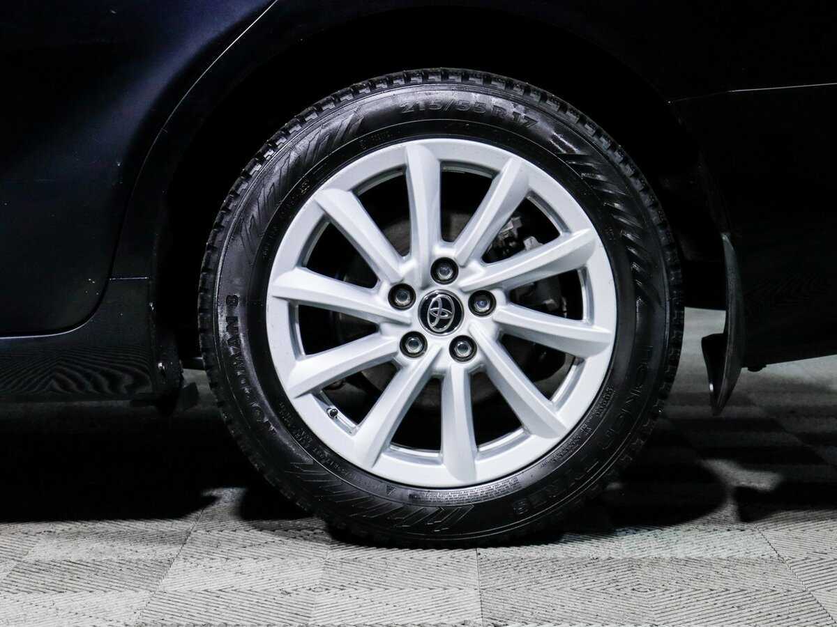 Toyota Camry с пробегом — 2021 год. Фото: #11