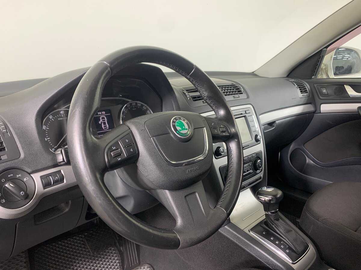 Skoda Octavia с пробегом — 2012 год. Фото: #10
