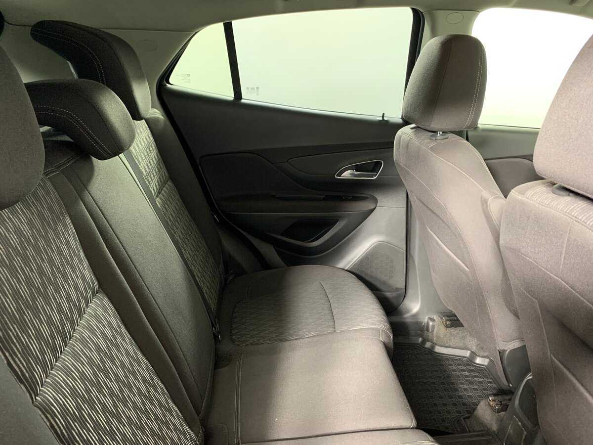 Opel Mokka с пробегом — 2013 год. Фото: #17