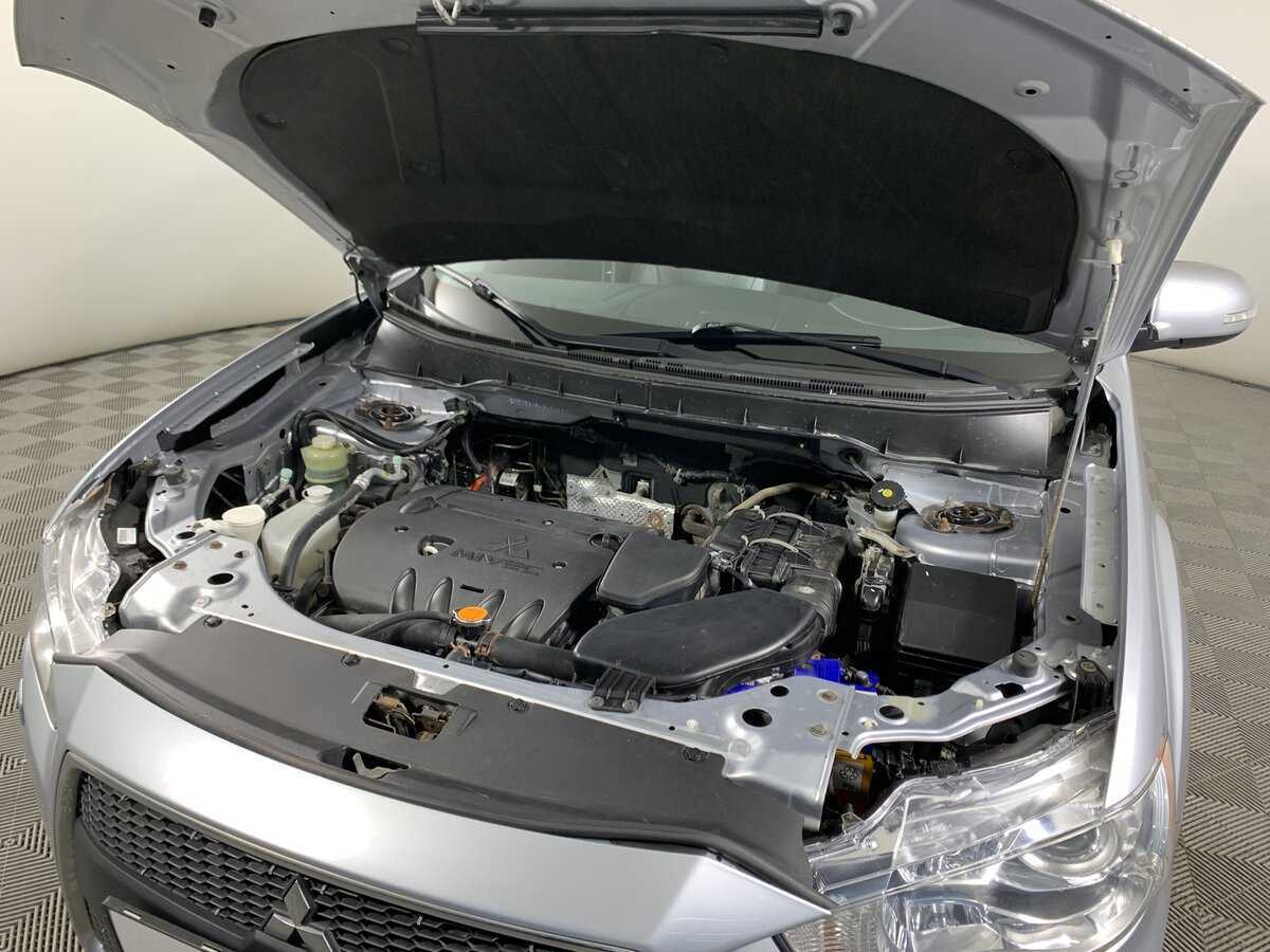 Mitsubishi Outlander с пробегом — 2012 год. Фото: #10