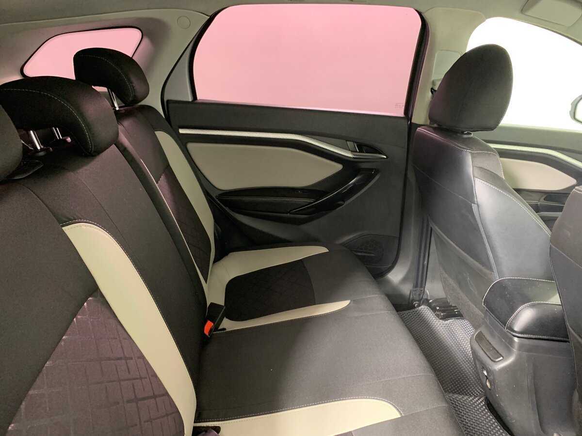 Lada (ВАЗ) Vesta с пробегом — 2017 год. Фото: #17