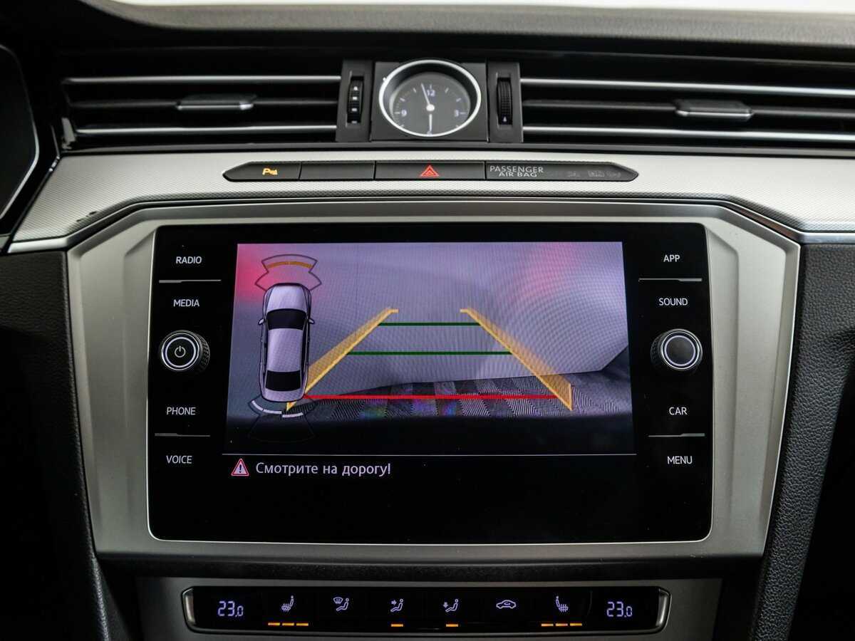 Volkswagen Passat с пробегом — 2018 год. Фото: #10