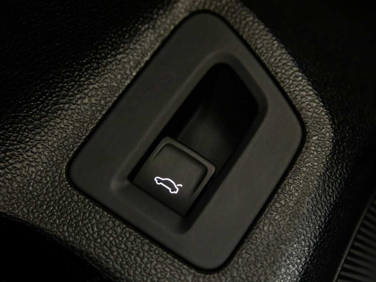 Volkswagen Passat с пробегом — 2018 год. Фото: #18