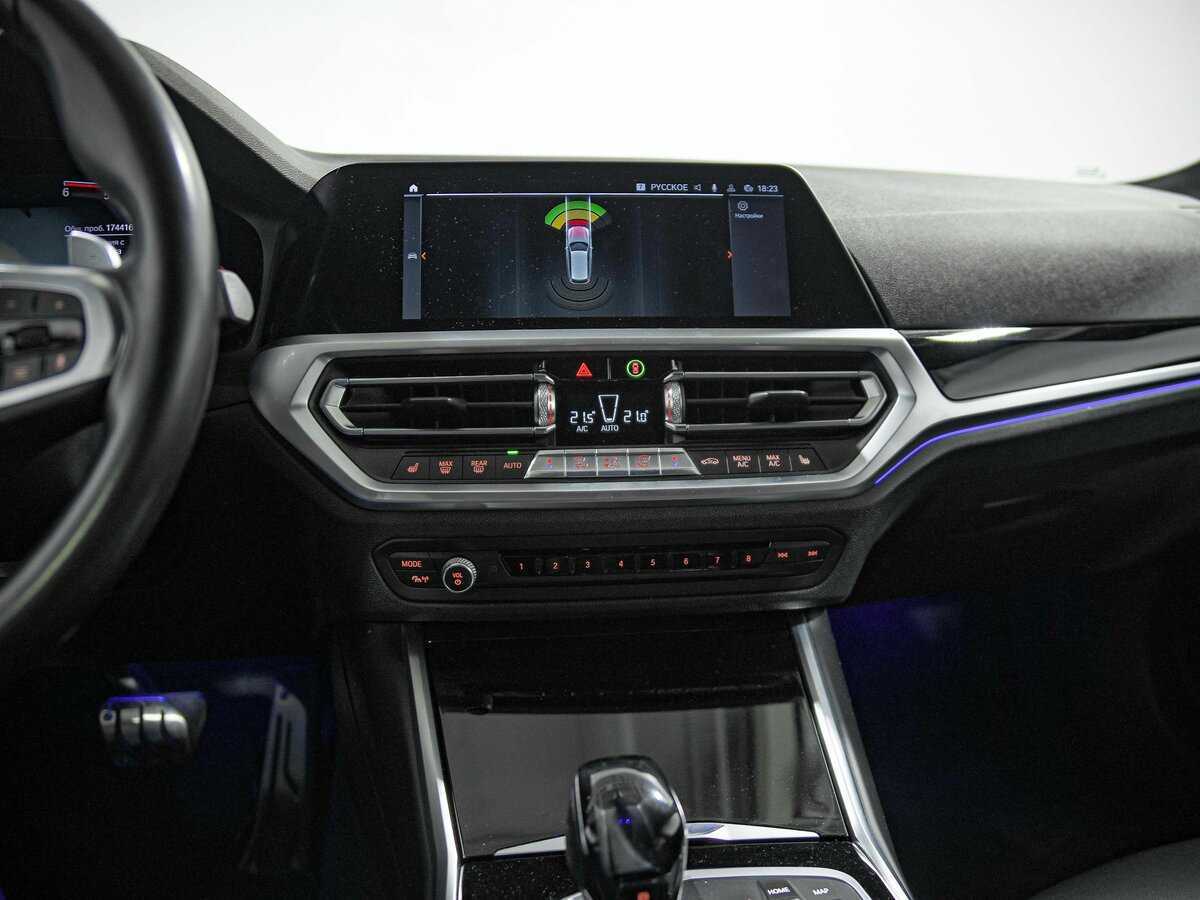 BMW 3 серии с пробегом — 2019 год. Фото: #10
