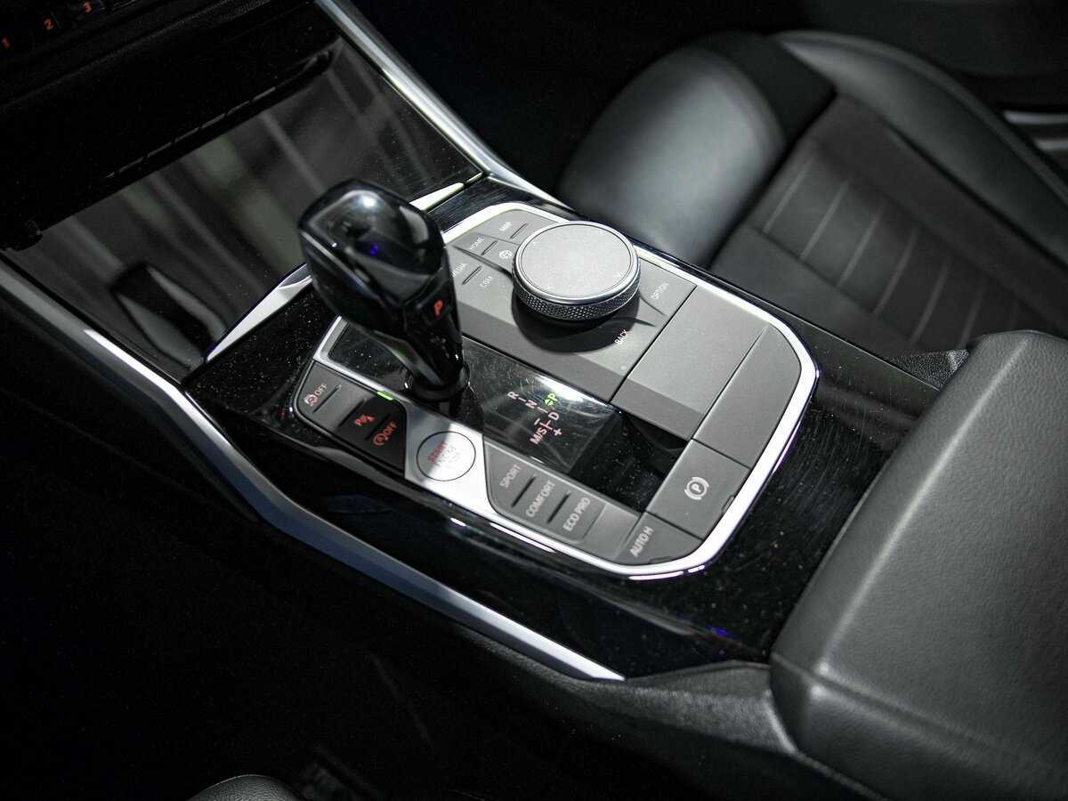 BMW 3 серии с пробегом — 2019 год. Фото: #11