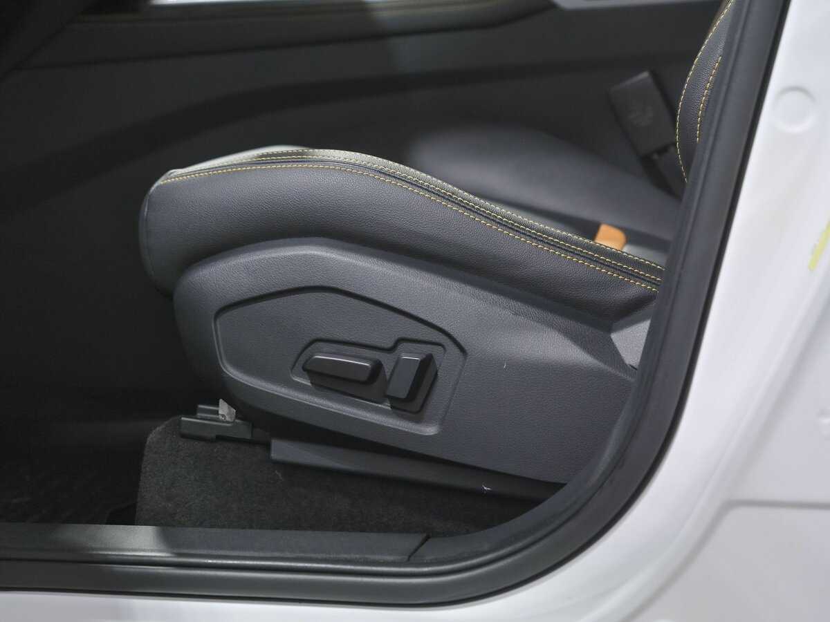 FAW Bestune T77 с пробегом — 2023 год. Фото: #16