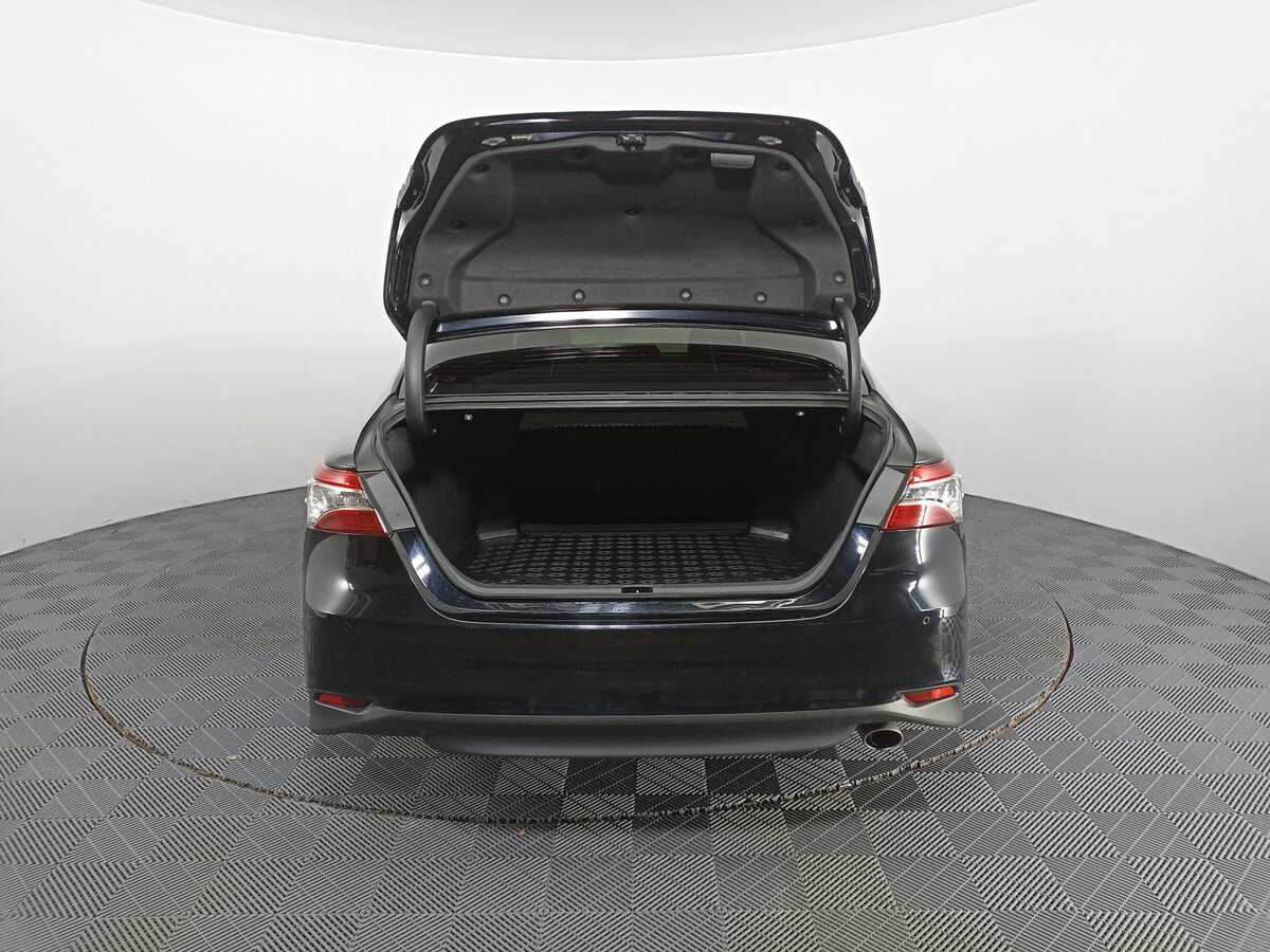 Toyota Camry с пробегом — 2020 год. Фото: #9