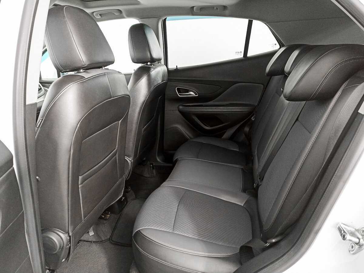 Opel Mokka с пробегом — 2012 год. Фото: #10