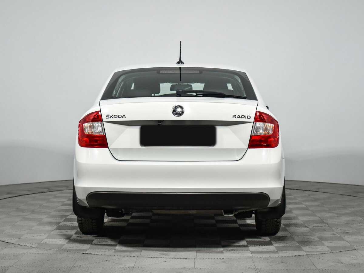 Skoda Rapid с пробегом — 2017 год. Фото: #5