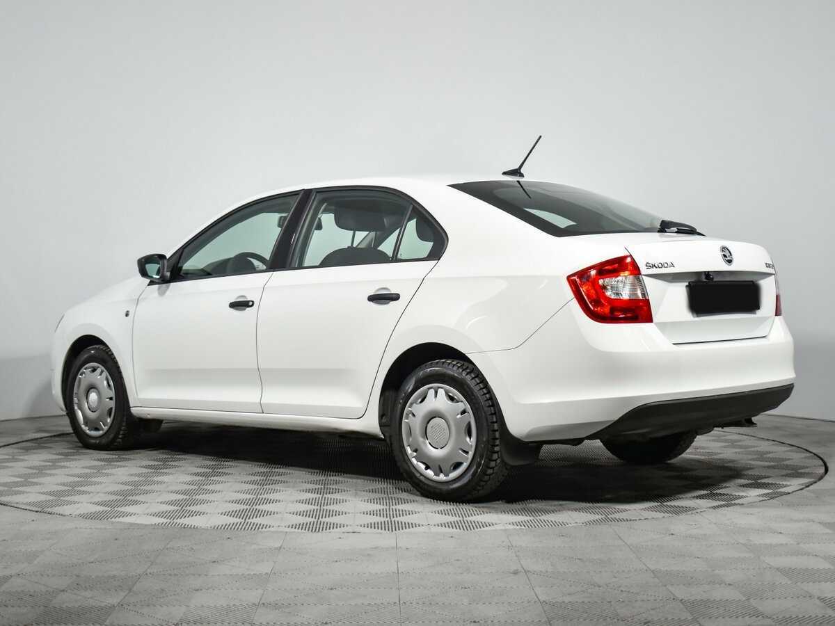 Skoda Rapid с пробегом — 2017 год. Фото: #6
